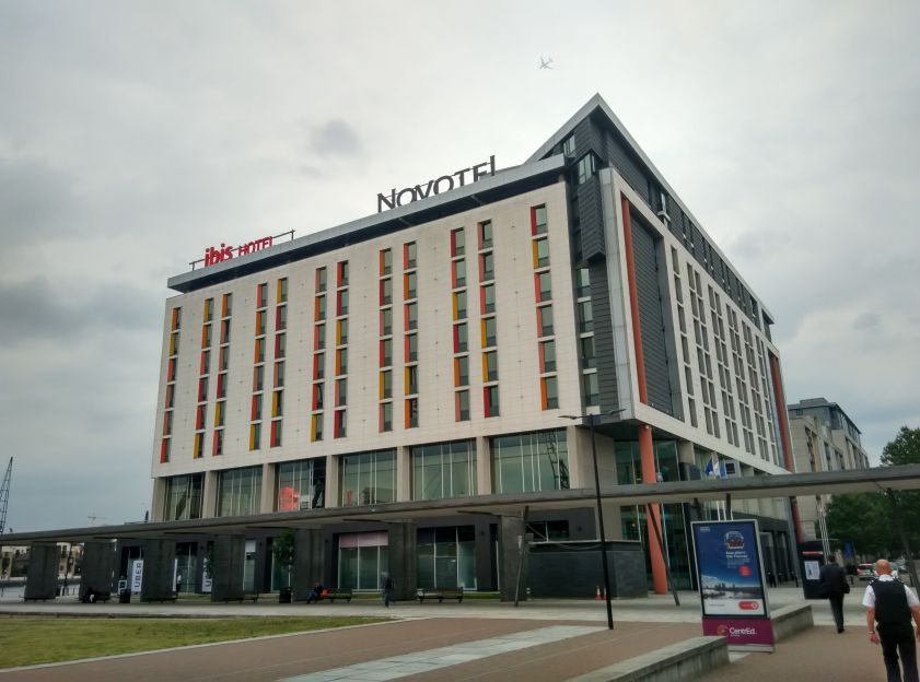 ibis-london-excel-docklands-building